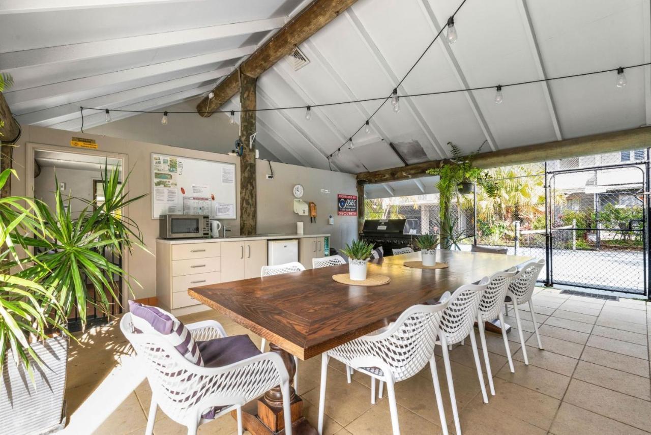 Pelican Beach Resort Noosaville Esterno foto
